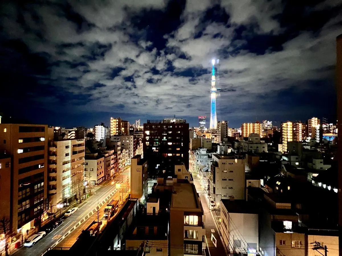 Asakusa Tatami Retreat: Convenient Metro Access Tokyo Apartment